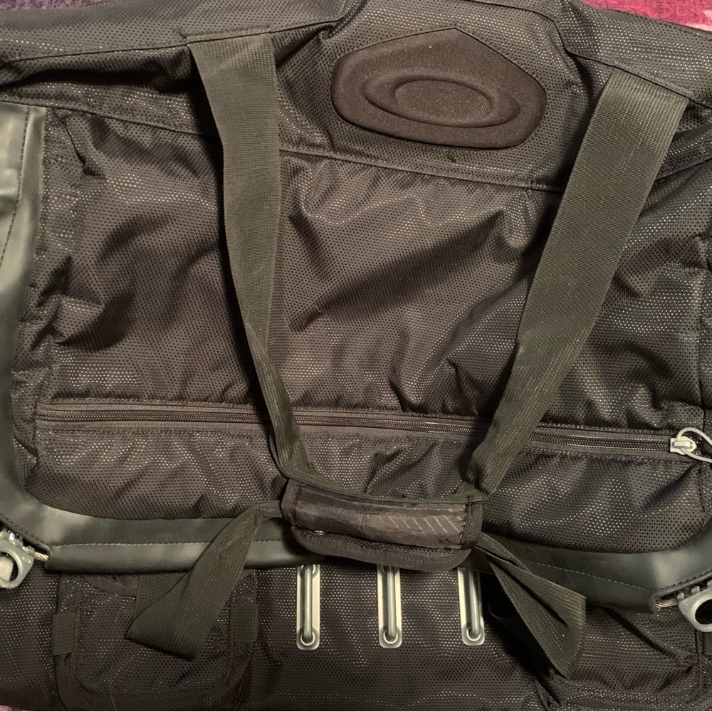 Vintage rolling Oakley duffel